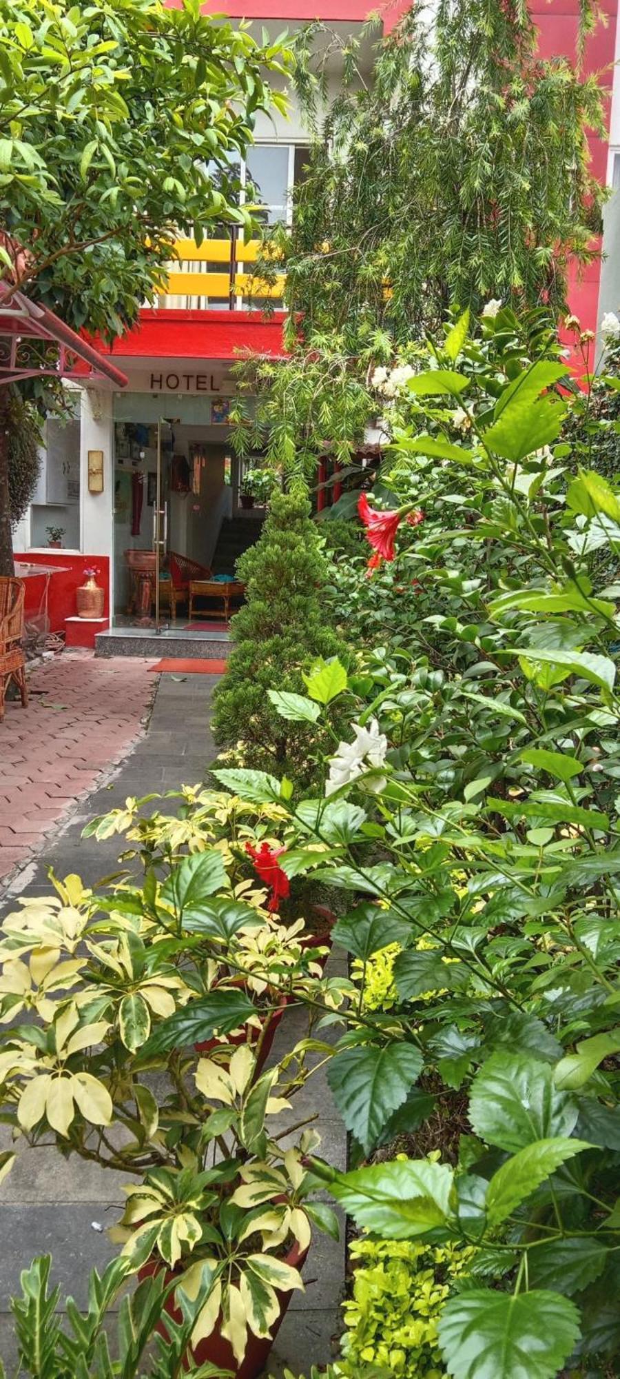 Hotel Tranquil Kathmandu Esterno foto