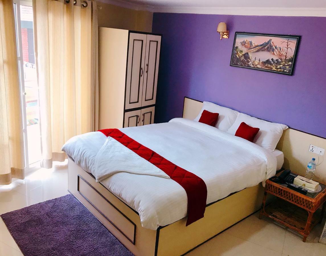 Hotel Tranquil Kathmandu Esterno foto