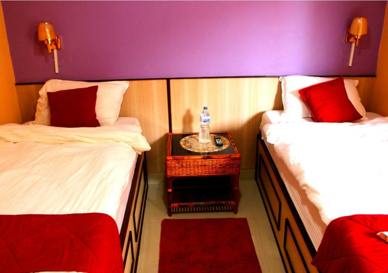 Hotel Tranquil Kathmandu Esterno foto